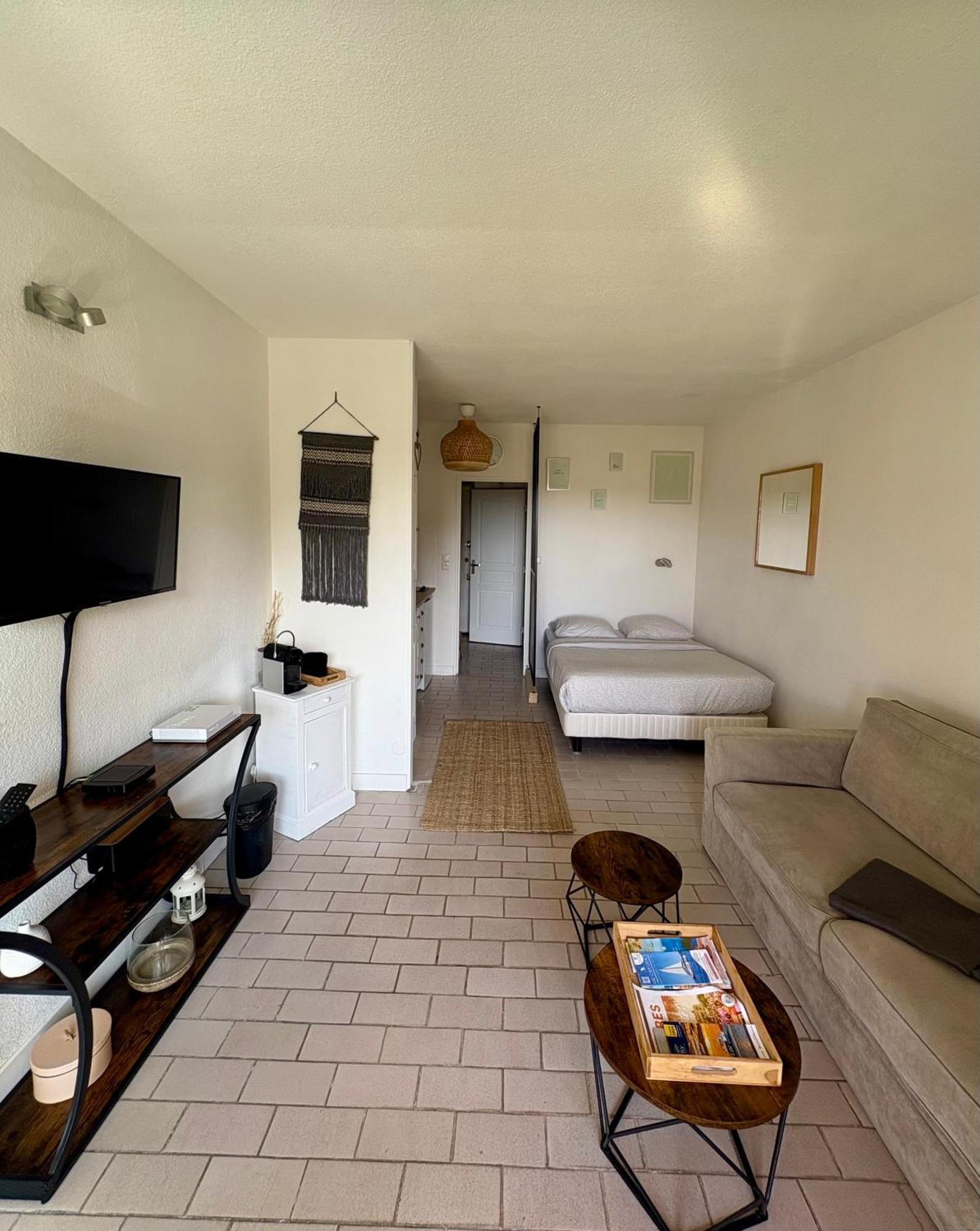 Sejour Au Port Apartment Hyeres Luaran gambar